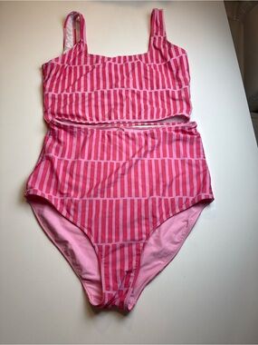 NWOT Coral Reef Pink Striped Two-Piece Swim Set - Pink Stripes Size L